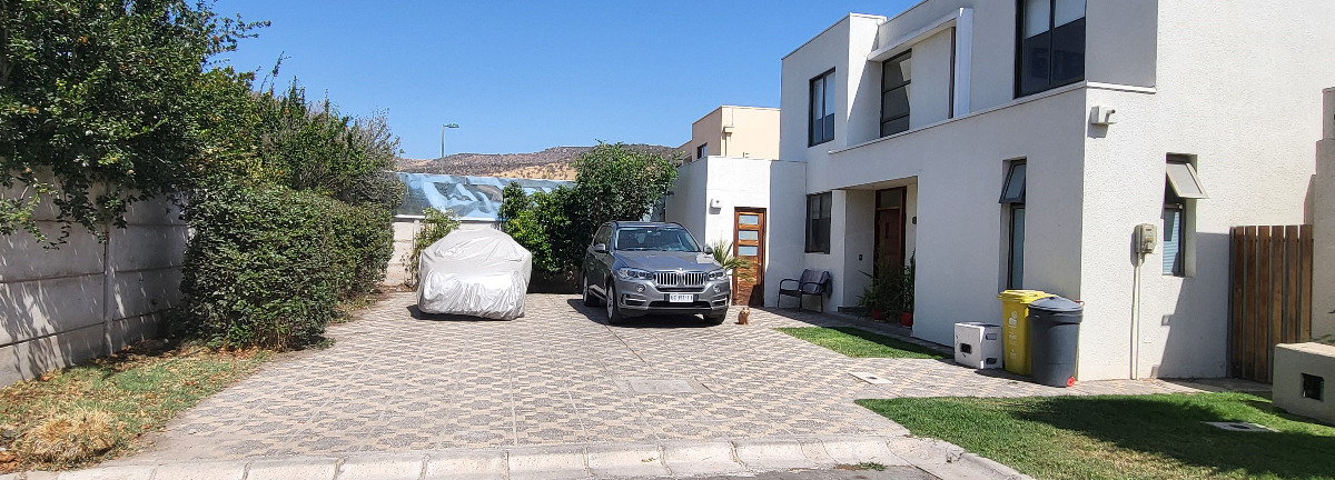 Venta Casa NO 5D en suite Walk-in cl&oacute;set 4B 5E 1Bd Chicureo - Colina