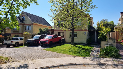 Venta Casa N 5D en suite Walk-in cl&oacute;set 5B 3E 1B San Carlos de Apoquindo - Las Condes