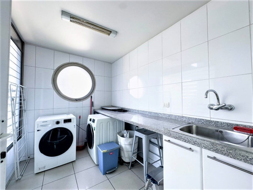 Arriendo Departamento NO 2D en suite Walk-in cl&oacute;set 3B 1E 1B Barrio El Golf - Las Condes