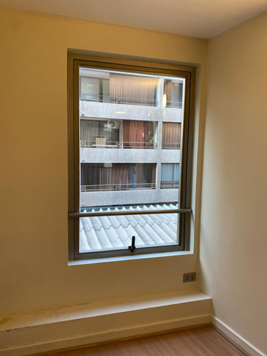 Arriendo Oficina 2B 1E Barrio El Golf - Las Condes