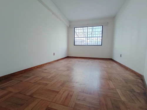 Venta Departamento O 3D 2B 1B Barrio Italia - Providencia