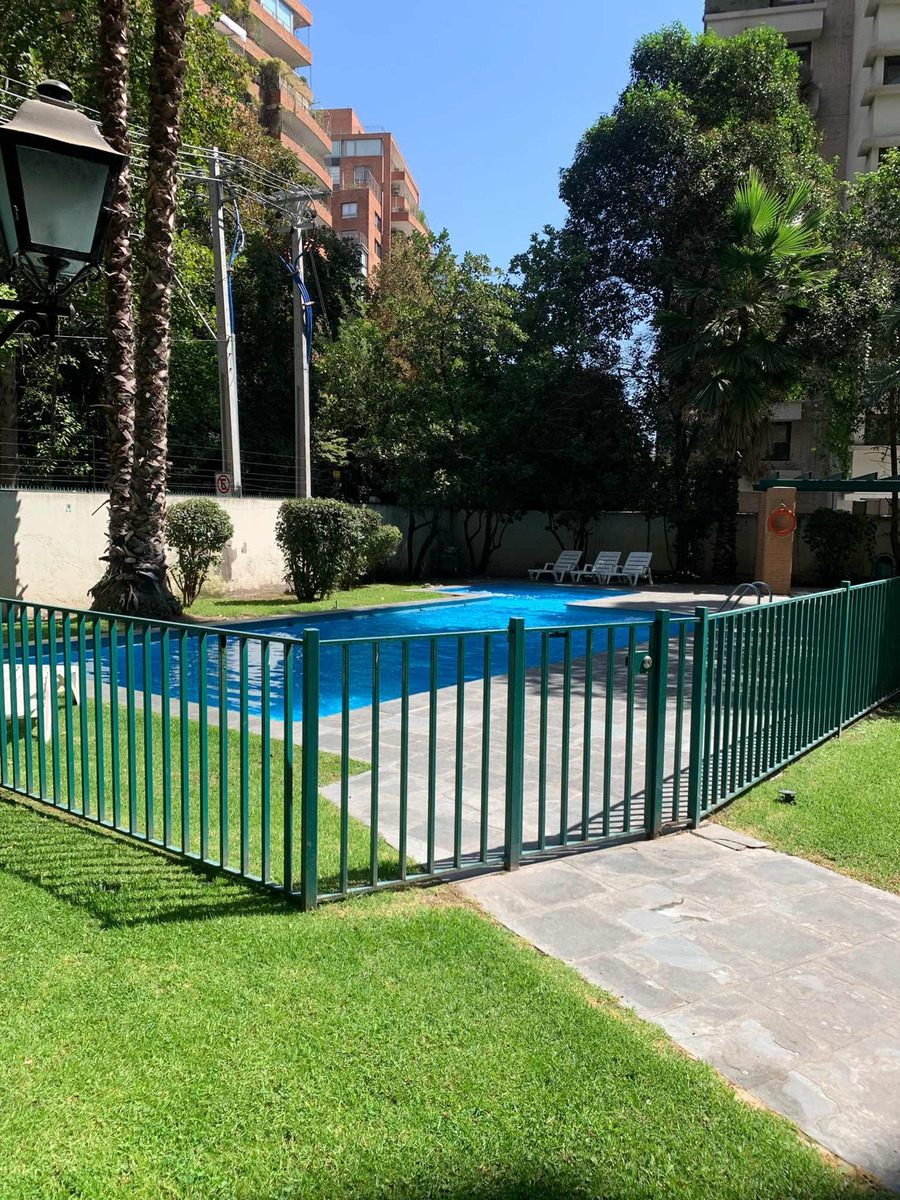 Arriendo Departamento 2D en suite 2B 1E 1Bd Barrio El Golf - Las Condes