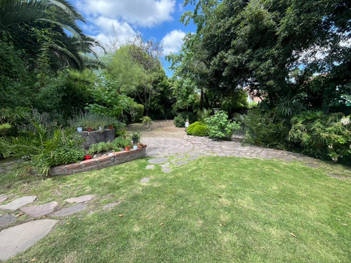 Venta Casa 6D en suite 3B 6E 1B Metro Manquehue - Apumanque - Las Condes