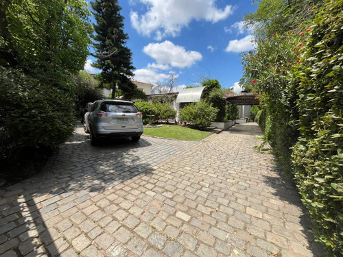 Venta Casa 6D en suite 3B 6E 1B Metro Manquehue - Apumanque - Las Condes