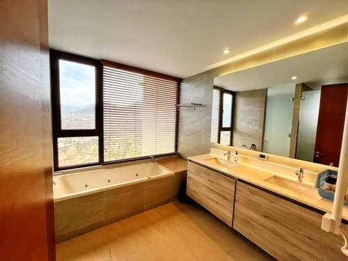 Venta Departamento NOSP 5D 5B 2E 1B Los Trapenses - Lo Barnechea