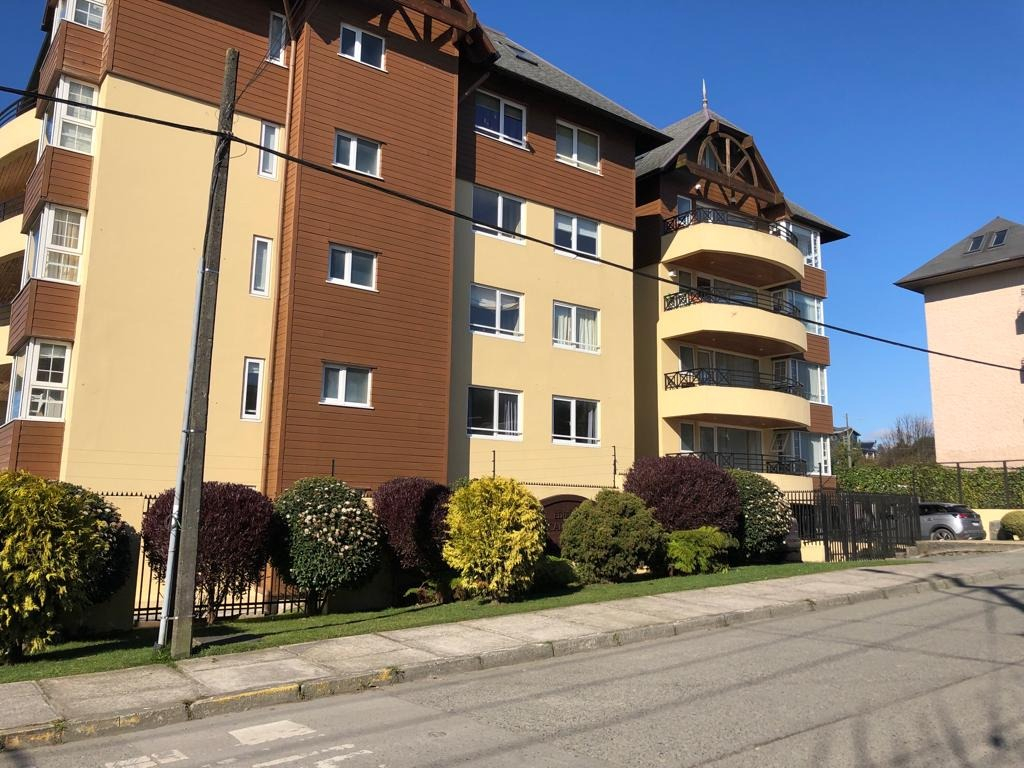 Venta Departamento SP 2D en suite Walk-in cl&oacute;set 2B 2E 1Bd Centro de Puerto Varas - Puerto Varas
