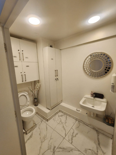 Arriendo Oficina 1B 1E Nueva Las Condes - Las Condes