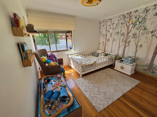 Venta Casa P 5D en suite 4B 2E 2B San Carlos de Apoquindo - Las Condes