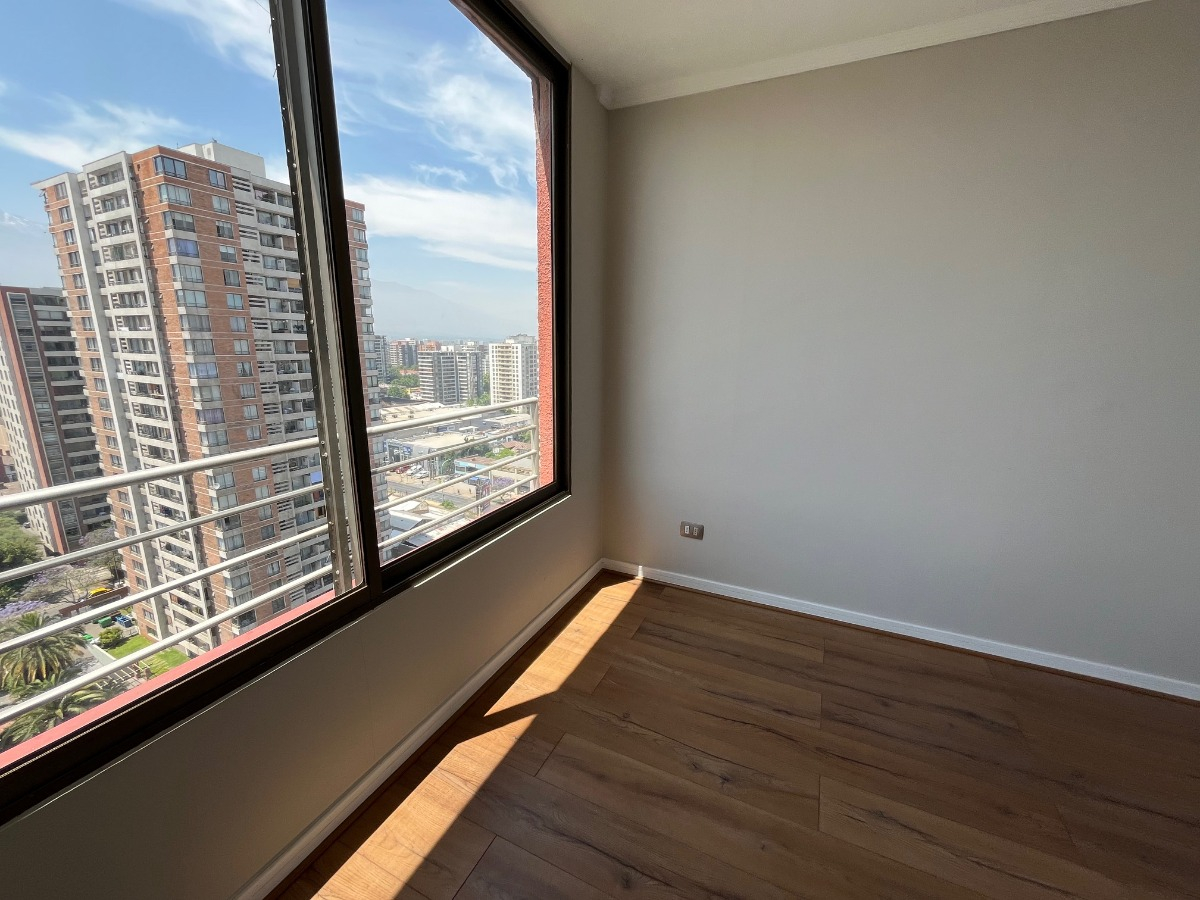 Venta Departamento O 2D en suite 2B 1E 1Bd Metro Monse&ntilde;or Eyzaguirre - &Ntilde;u&ntilde;oa