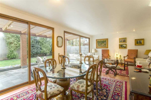 Arriendo Casa 4D en suite Walk-in cl&oacute;set 3B 2E San Carlos de Apoquindo - Las Condes