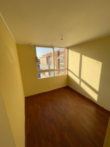 Arriendo Departamento NP 3D en suite Walk-in cl&oacute;set 2B 2E 2B Barrio Italia - Providencia