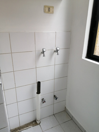 Arriendo Departamento 3D en suite 2B 1E 1B Campus Oriente - Providencia