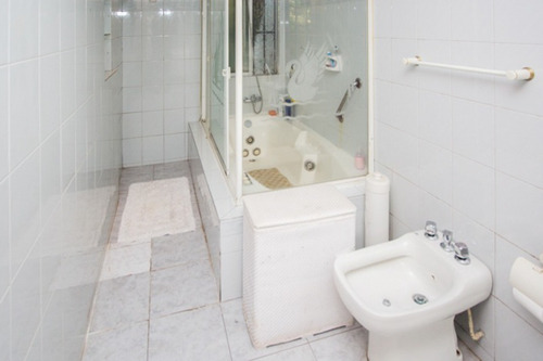 Arriendo Casa NP 6D en suite Walk-in cl&oacute;set 4B 2E 1B San Carlos de Apoquindo - Las Condes