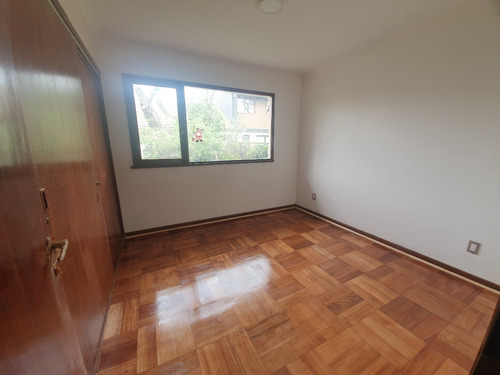Arriendo Casa NOSP 4D 2B 2E Metro Hernando de Magallanes - Las Condes