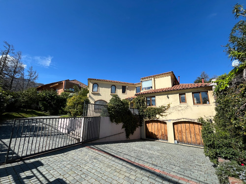 Venta Casa NOSP 5D en suite Walk-in cl&oacute;set 5B 2E Los Dominicos - Las Condes