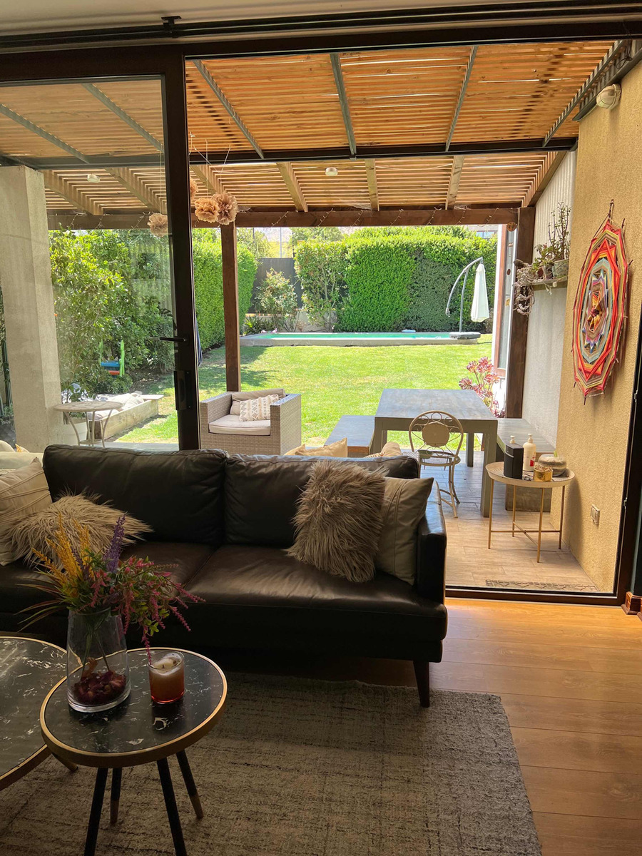 Venta Casa 4D 4B 2E Chicureo - Colina