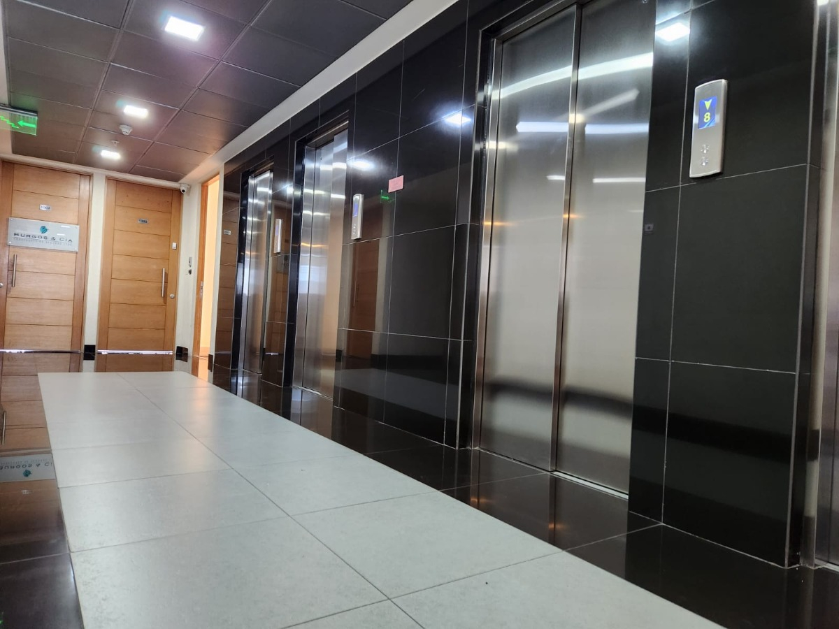 Venta Oficina NOSP 3B 6E 1Bd Pedro de Valdivia - Providencia