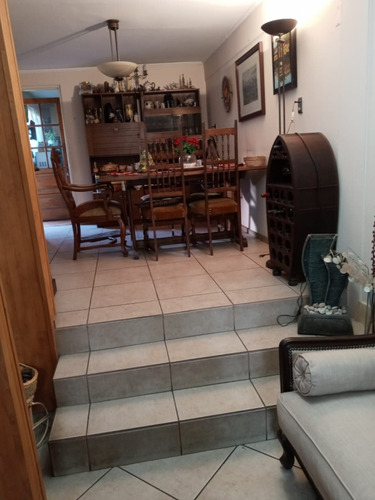 Venta Casa 5D 3B 2E Parque Juan XXIII - &Ntilde;u&ntilde;oa