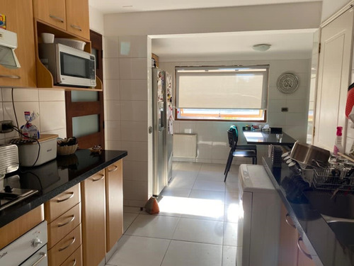 Venta Casa O 4D en suite Walk-in cl&oacute;set 3B 2E 1B Carlos Ossand&oacute;n - La Reina