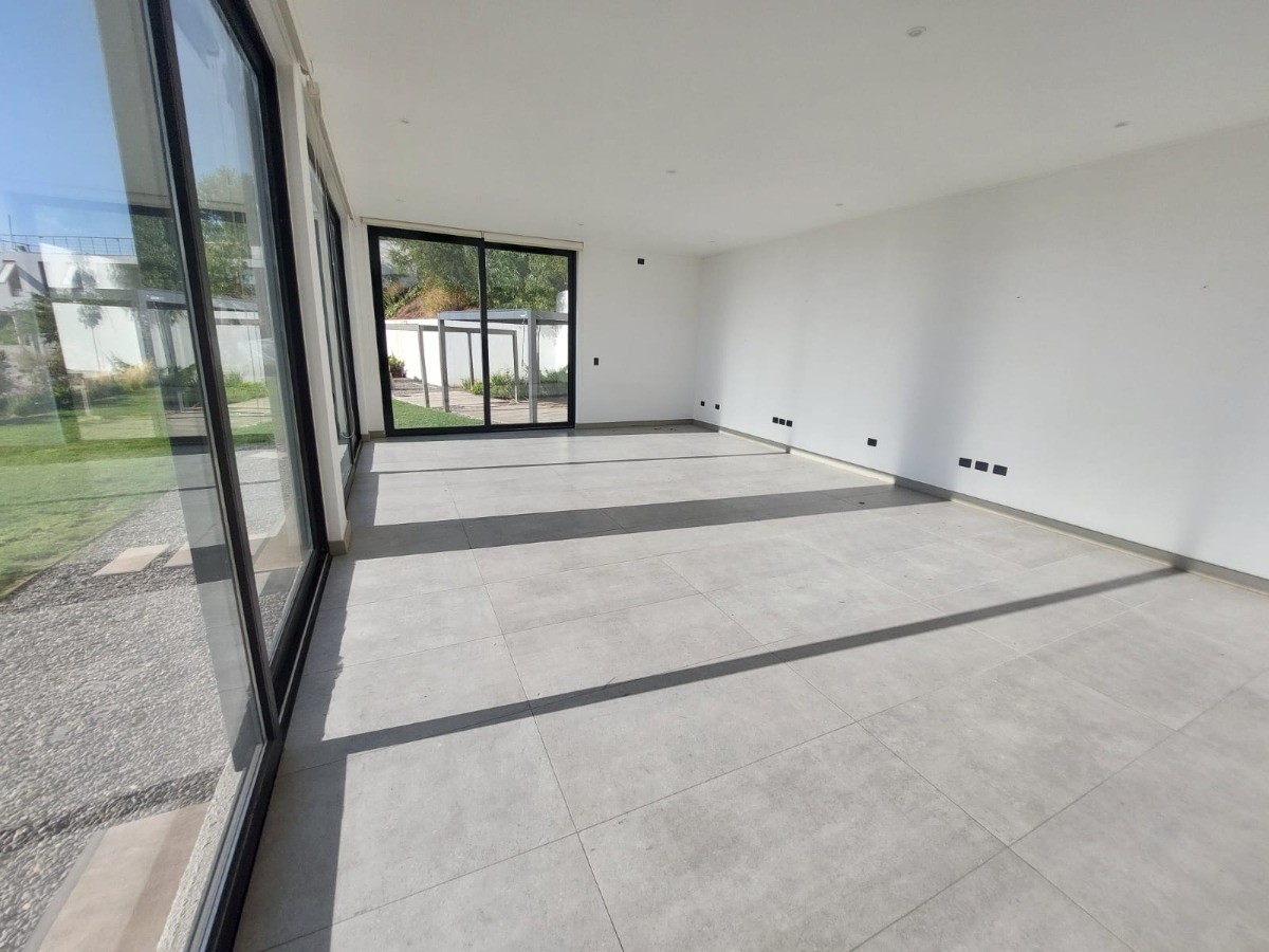 Arriendo Casa 5D en suite Walk-in cl&oacute;set 5B 4E La Reina Alta - La Reina