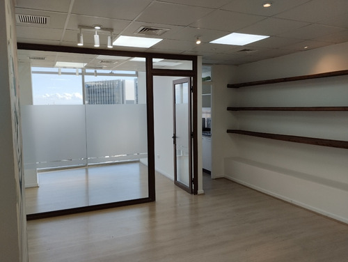 Arriendo Oficina P 1B 1E Metro Manquehue - Apumanque - Las Condes