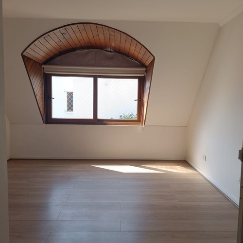 Arriendo Casa 5D 4B 1E Carlos Ossand&oacute;n - La Reina