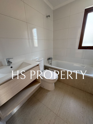 Venta Casa SO 3D en suite Walk-in cl&oacute;set 3B 2E Rotonda Atenas - Las Condes