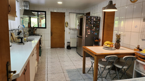 Venta Casa NOSP 4D en suite Walk-in cl&oacute;set 4B 10E 1B Chicureo - Colina
