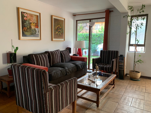 Venta Casa NO 3D 2B 2E 1B Rotonda Atenas - Las Condes