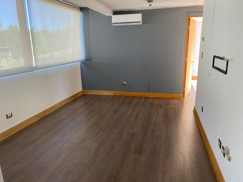 Venta Casa SO 4D en suite Walk-in cl&oacute;set 4B 5E 2B Carlos Ossand&oacute;n - La Reina