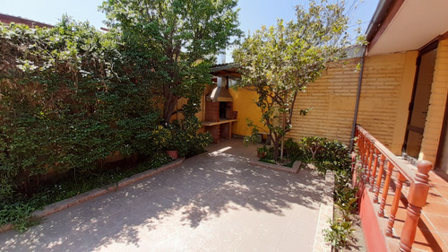 Arriendo Casa 3D en suite Walk-in cl&oacute;set 2B 2E 1B Col&oacute;n Oriente - Vital Apoquindo - Las Condes