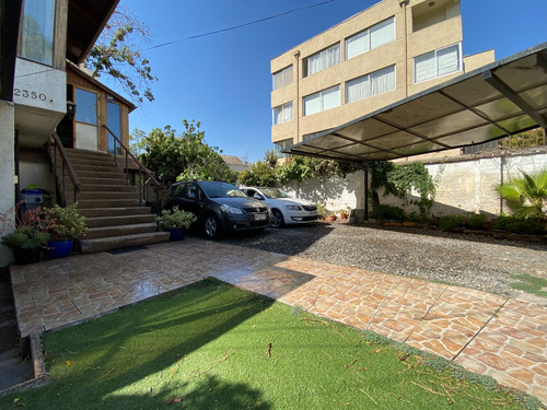 Arriendo Casa 3D 2B 4E 1B Los Leones - Providencia