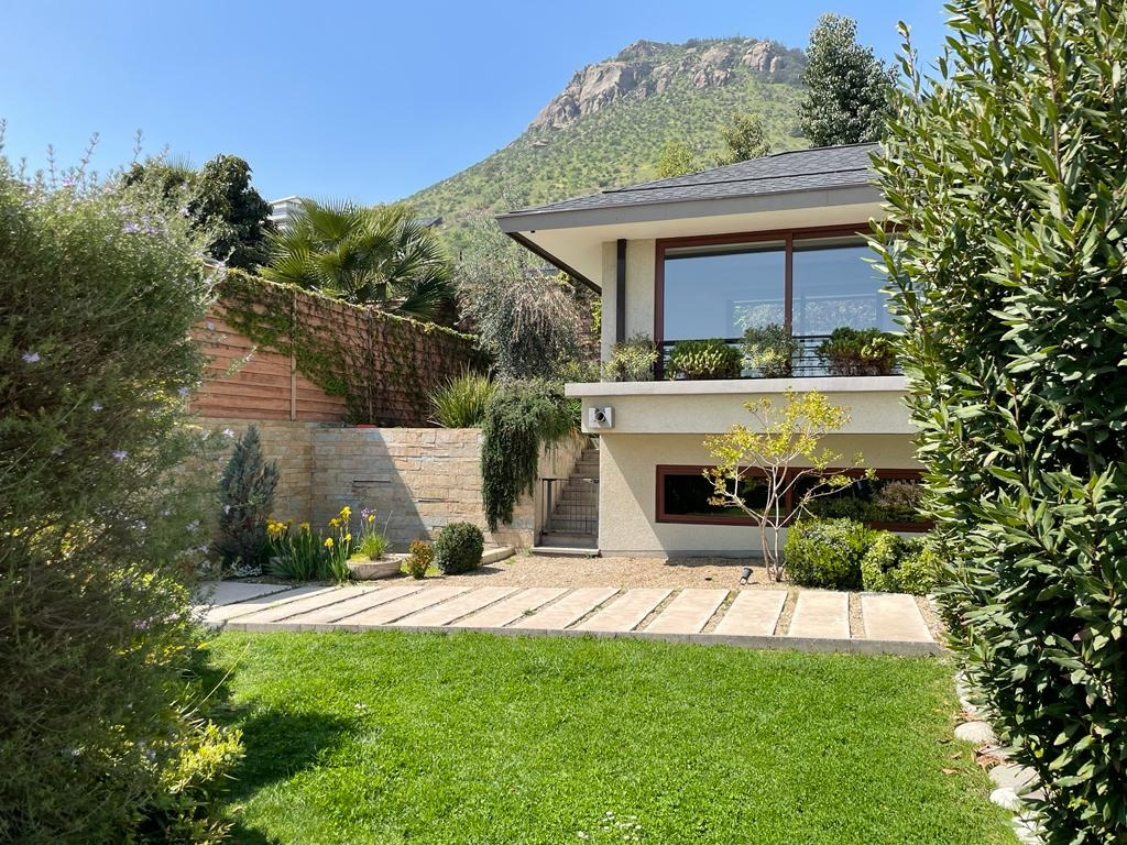 Venta Casa NO 4D en suite Walk-in cl&oacute;set 6B 3E San Carlos de Apoquindo - Las Condes