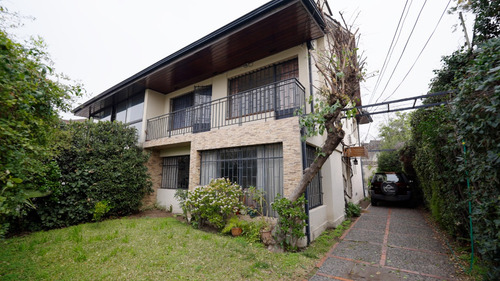 Venta Casa NP 4D 4B 3E Troncos Viejos - La Reina