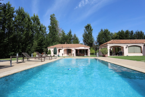 Venta Casa NO 6D en suite Walk-in cl&oacute;set 6B 3E 2B Chicureo - Colina