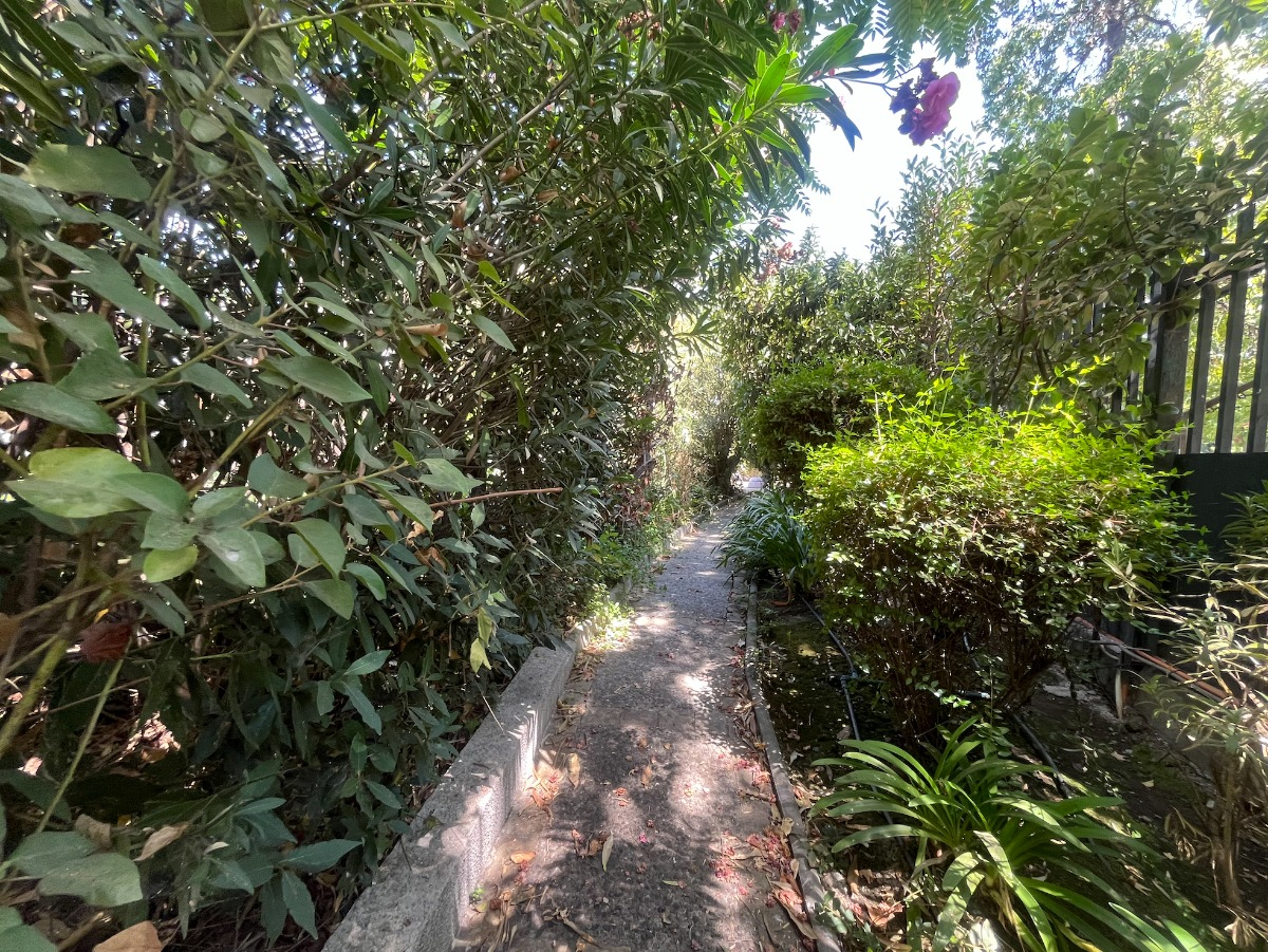 Venta Casa NO 5D en suite Walk-in cl&oacute;set 4B 9E 3Bd El Huinganal - Lo Barnechea