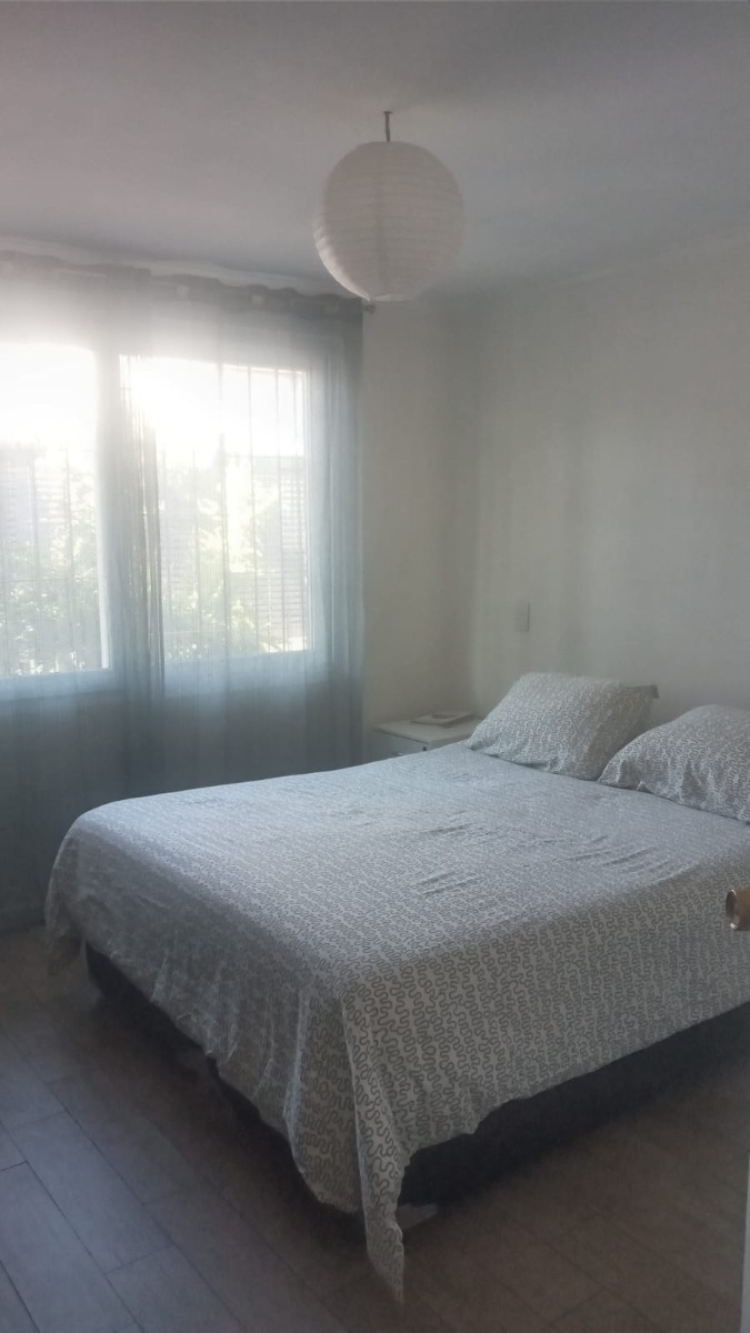 Arriendo Casa NO 3D 2B 2E Metro Bilbao - Providencia