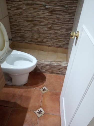 Arriendo Casa NO 6D en suite 4B 1E 1B In&eacute;s de Su&aacute;rez - Providencia