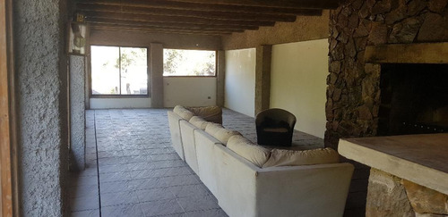 Arriendo Casa NO 2D en suite Walk-in cl&oacute;set 1B 3E Camino a Farellones - Lo Barnechea