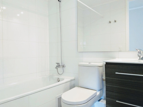 Arriendo Departamento N 2D en suite Walk-in cl&oacute;set 2B 1E 1B Los Dominicos - Las Condes