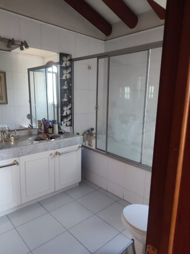 Venta Casa NO 6D en suite Walk-in cl&oacute;set 5B 3E 1B El Huinganal - Lo Barnechea