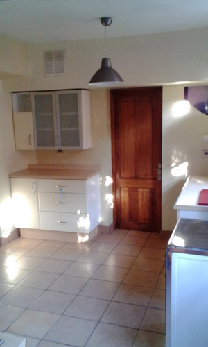 Venta Casa NO 4D Walk-in cl&oacute;set 2B 1E 1B Barrio El Golf - Las Condes