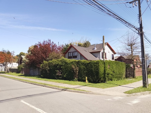 Venta Casa 4D en suite 2B 2E 2B Centro de Puerto Varas - Puerto Varas