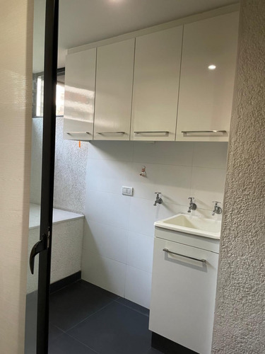Arriendo Departamento 3D en suite Walk-in cl&oacute;set 2B 2E 1B Centro Financiero - Las Condes