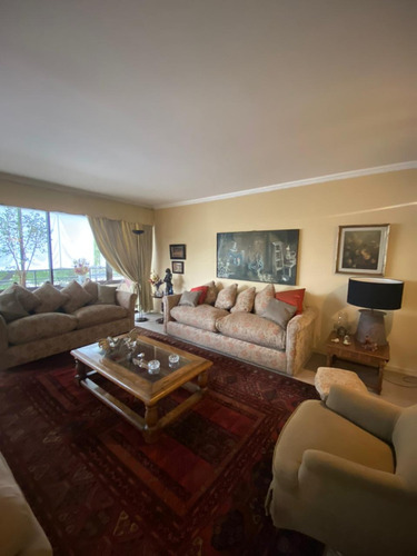 Venta Departamento 4D Walk-in cl&oacute;set 3B 1E 1B Barrio El Golf - Las Condes