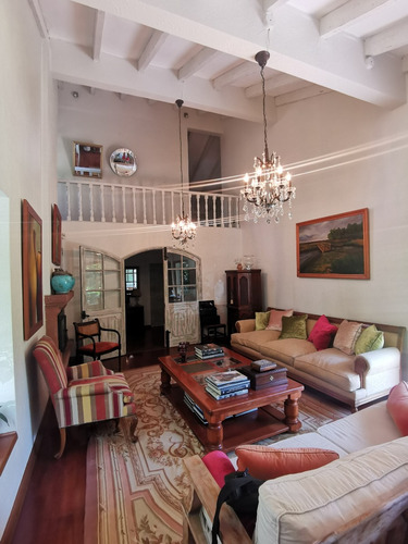 Venta Casa 5D en suite Walk-in cl&oacute;set 5B 2E Los Dominicos - Las Condes