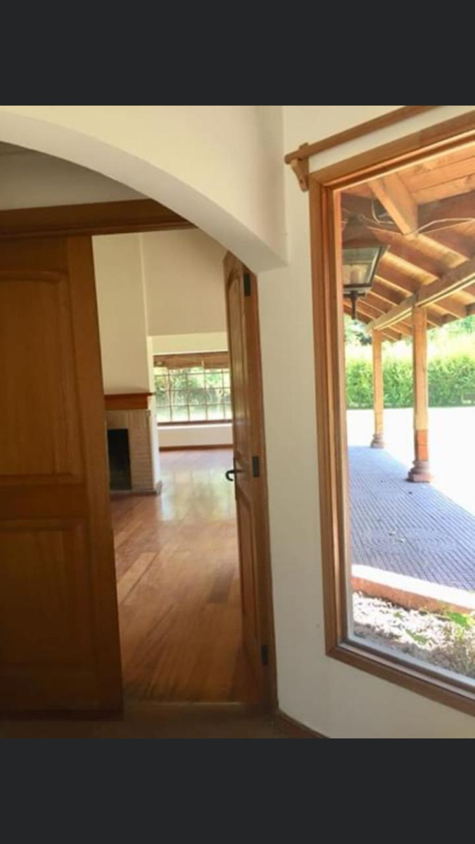 Arriendo Casa 5D en suite Walk-in cl&oacute;set 5B 2E 1Bd Chicureo - Colina