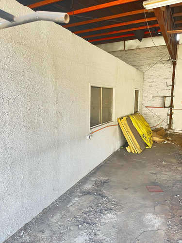 Arriendo Taller Con Oficinas , Planta Libre , Conchali ,
