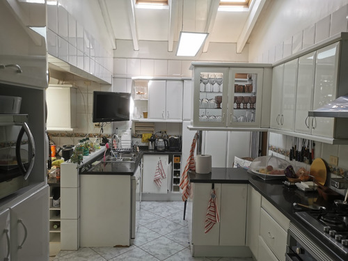 Venta Casa 5D en suite Walk-in cl&oacute;set 5B 2E Los Dominicos - Las Condes