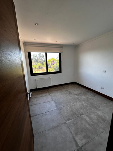 Arriendo Casa 4D 4B 4E 1B Chicureo - Colina